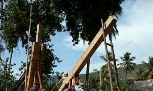 Design, planning and construction of foodtbridge with local ressouces. Puente Machingero, Peru